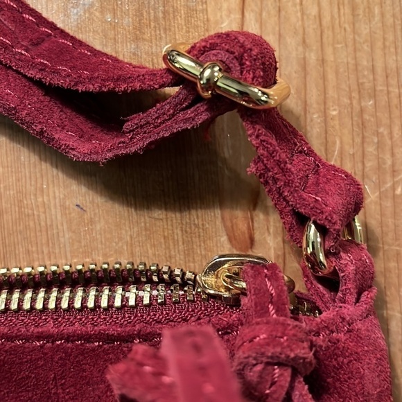 𝅺LINEA Pelle Collection Red Croc Embossed Suede Crossbody Bag - Picture 7 of 9